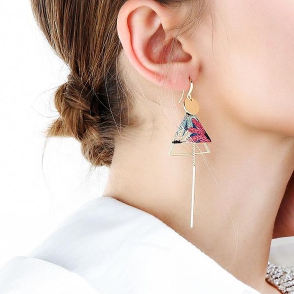 Female Trendy Geometric Asymmetric Earrings - Picture 5 of 5